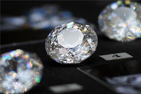 اتحادیه اروپا ممنوعیت خرید الماس روسیه را در بسته ۱۲ تحریم‌ها می‌گنجاند