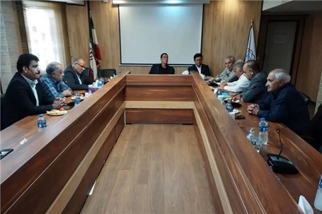 واگذاری بانک رفاه غیرقانونی است/ معوقات فروردین بازنشستگان پرداخت شود